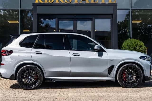 BMW X5 (2025) thumbnail 6