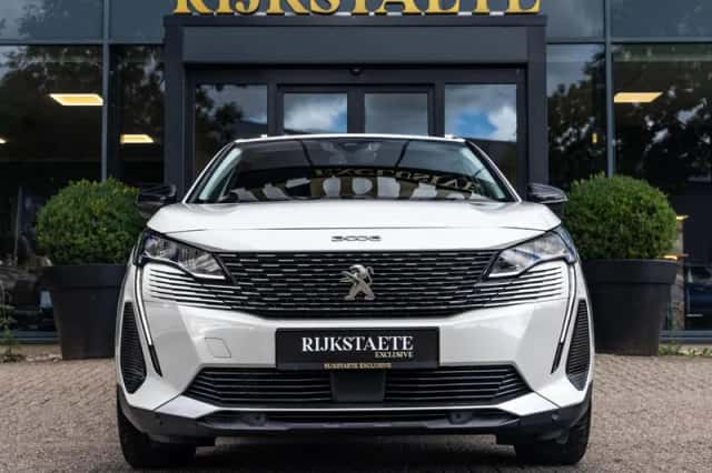 Peugeot 3008 (2022) thumbnail 3