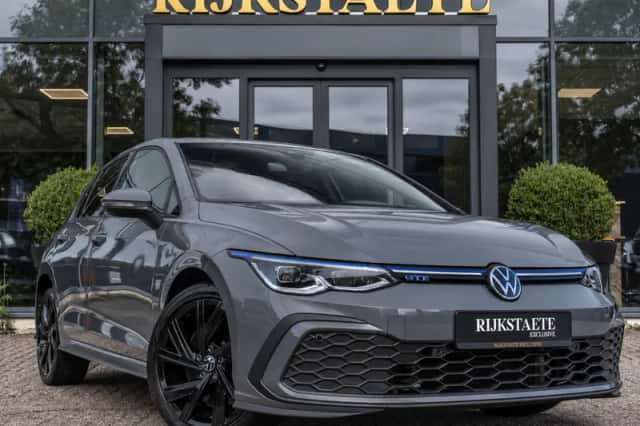 Volkswagen Golf (2022) thumbnail 5