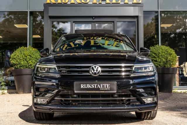 Volkswagen Tiguan (2017) thumbnail 3