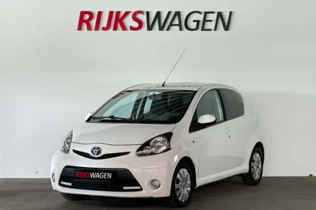 Toyota Aygo (2014) thumbnail 5