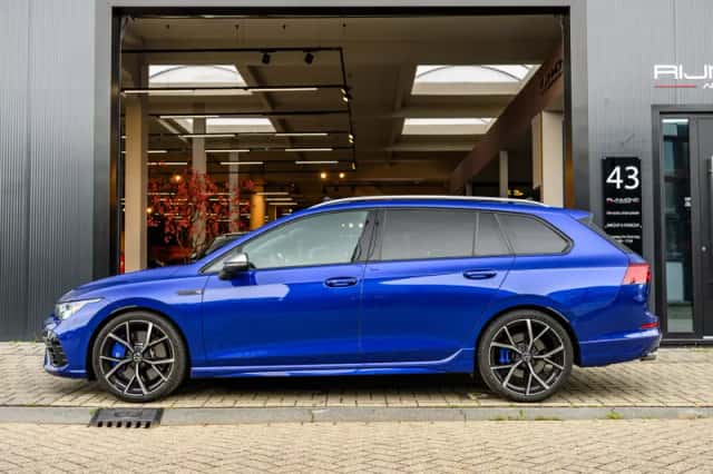 Volkswagen Golf (2021) thumbnail 3