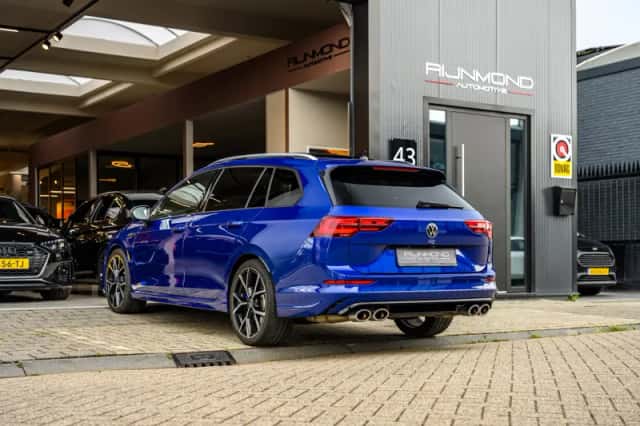 Volkswagen Golf (2021) thumbnail 4