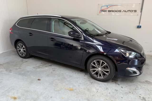 Peugeot 308 (2016) thumbnail 2