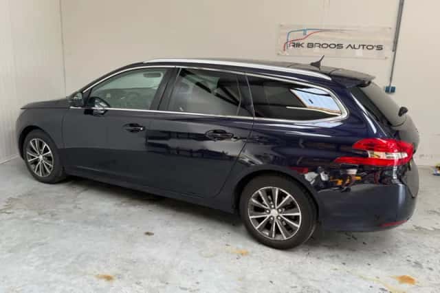 Peugeot 308 (2016) thumbnail 4