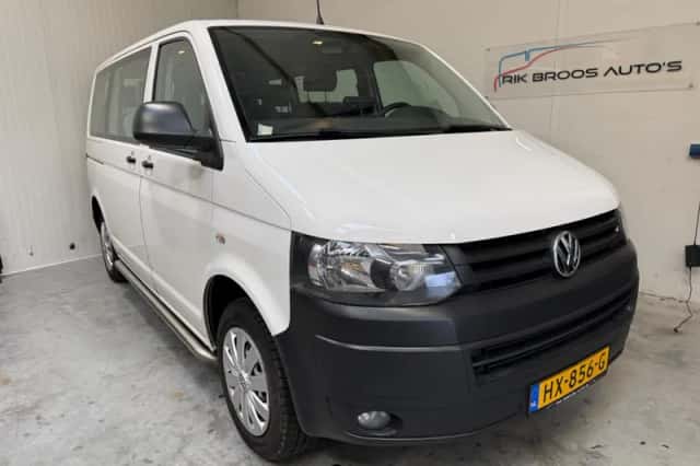 Volkswagen Transporter (2016) thumbnail 1