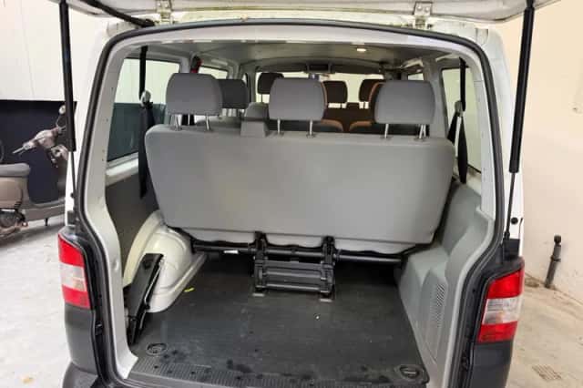 Volkswagen Transporter (2016) thumbnail 6