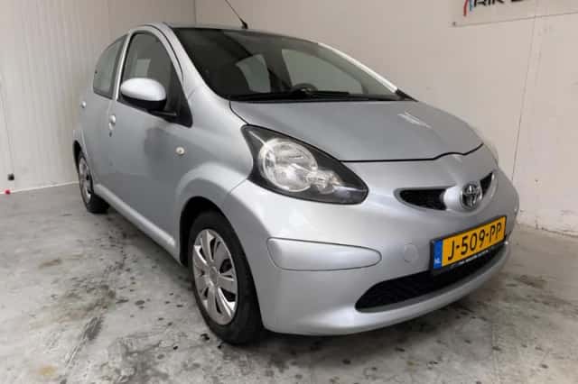 Toyota Aygo (2008) thumbnail 1