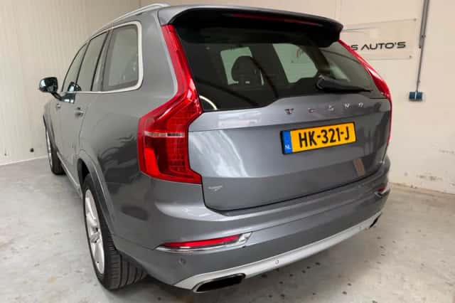 Volvo XC90 (2015) thumbnail 3