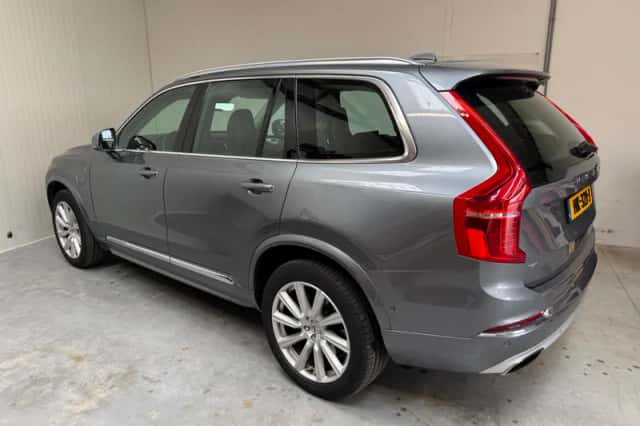 Volvo XC90 (2015) thumbnail 4