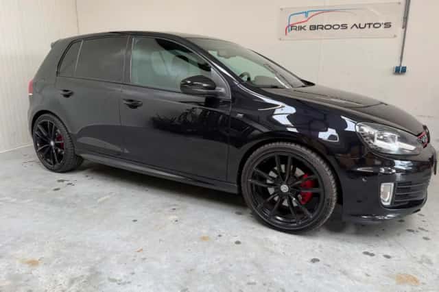 Volkswagen Golf (2011) thumbnail 2