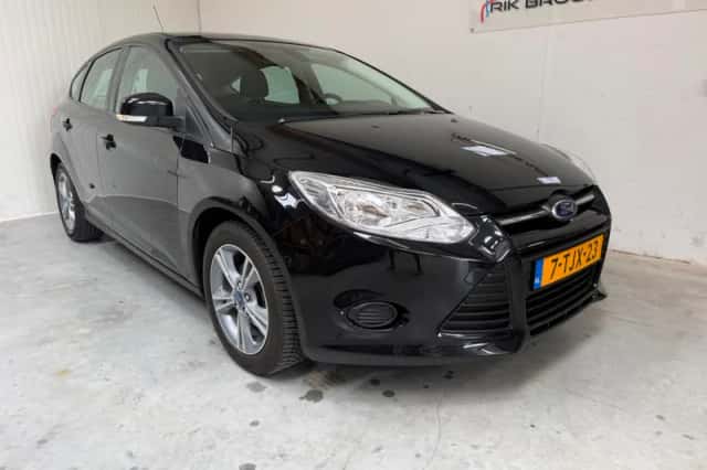 Ford Focus (2014) thumbnail 1