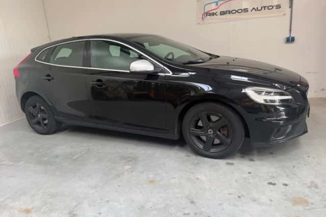 Volvo V40 (2018) thumbnail 2