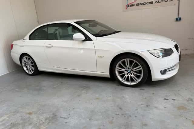 BMW 3-Serie (2011) thumbnail 2