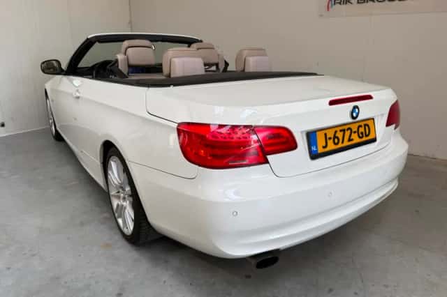 BMW 3-Serie (2011) thumbnail 4