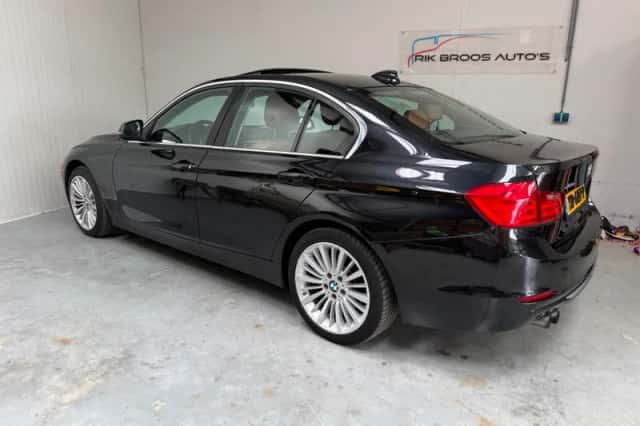 BMW 3-Serie (2015) thumbnail 4