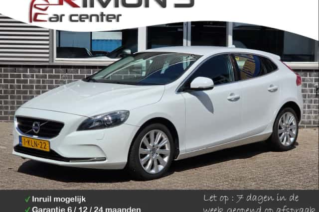 Volvo V40 (2013) thumbnail 1