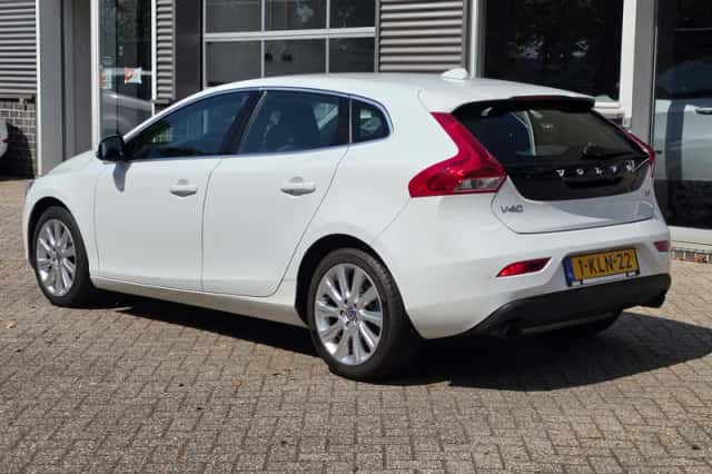Volvo V40 (2013) thumbnail 6