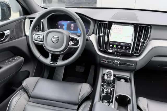 Volvo XC60 (2023) thumbnail 6