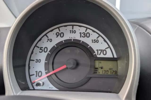 Toyota Aygo (2012) thumbnail 2