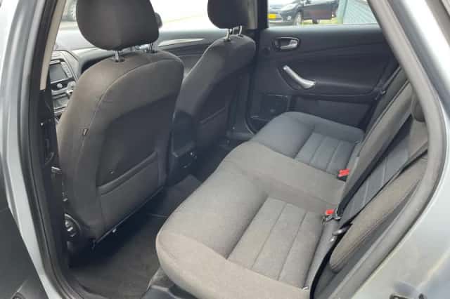 Ford Mondeo (2008) thumbnail 4