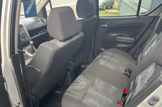Opel Agila (2012) thumbnail 6