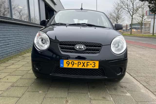 Kia Picanto (2011) thumbnail 6