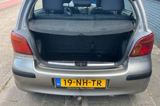 Toyota Yaris (2003) thumbnail 6