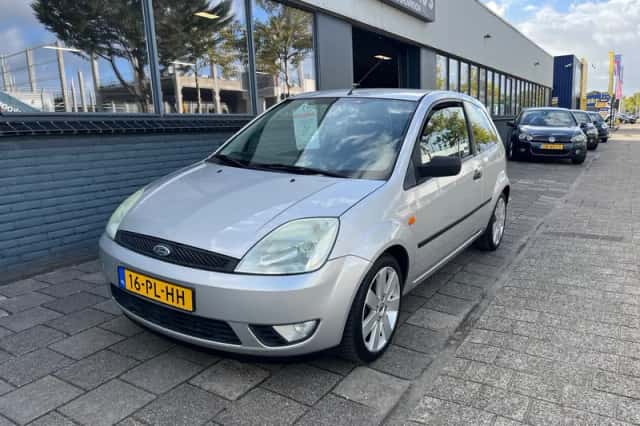 Ford Fiesta (2004) thumbnail 5