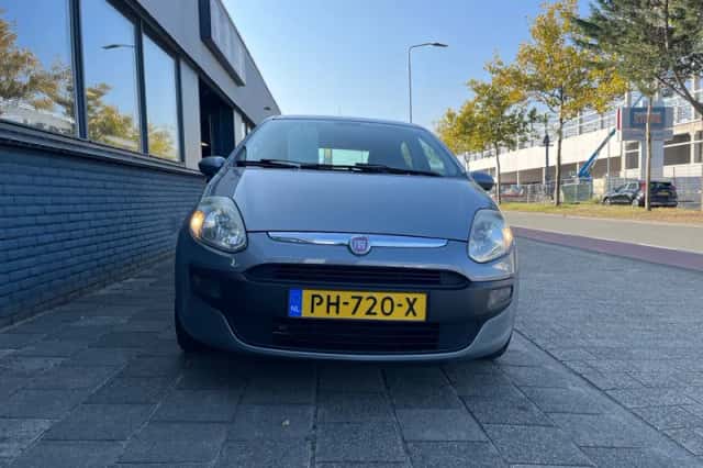 Fiat Punto (2009) thumbnail 6