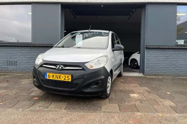 Hyundai i10 (2013) thumbnail 2