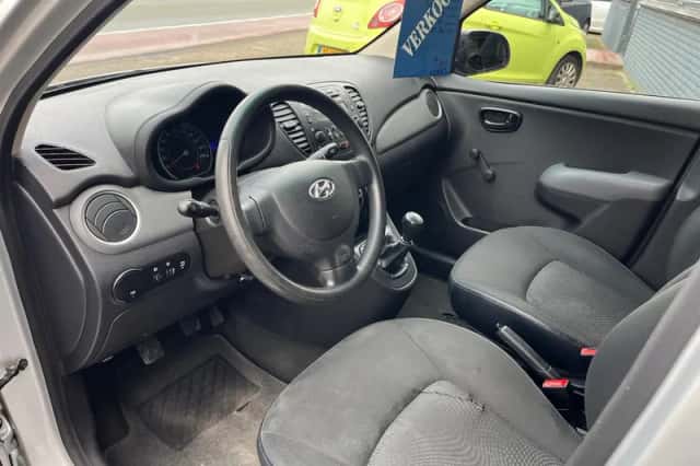 Hyundai i10 (2013) thumbnail 3