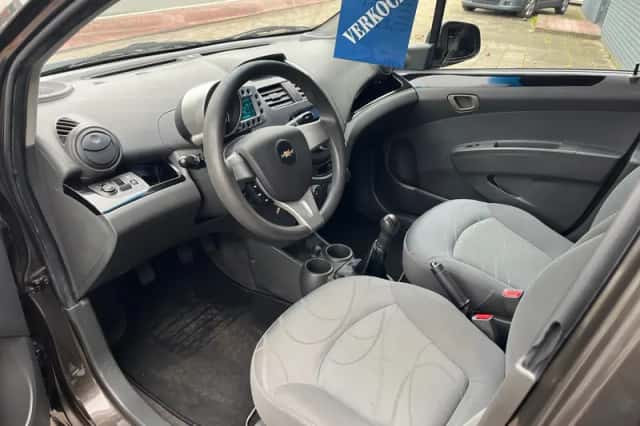 Chevrolet Spark (2011) thumbnail 3
