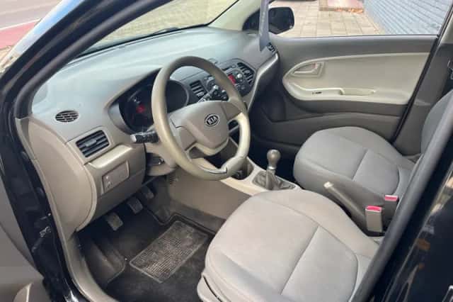 Kia Picanto (2012) thumbnail 3