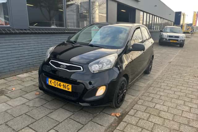 Kia Picanto (2012) thumbnail 4