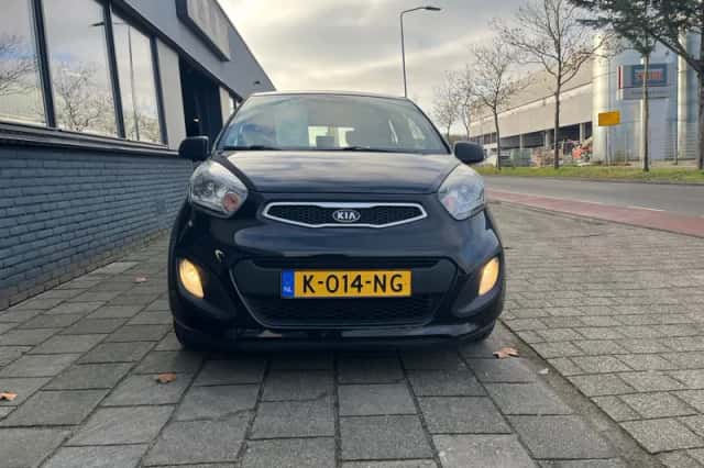 Kia Picanto (2012) thumbnail 5