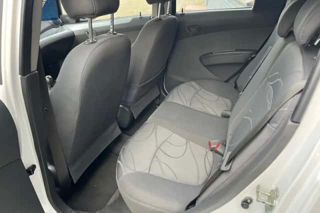 Chevrolet Spark (2011) thumbnail 4