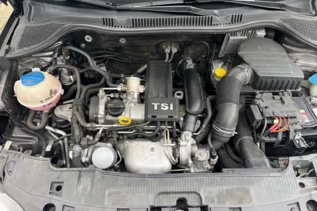 SEAT Ibiza (2014) thumbnail 5