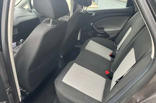SEAT Ibiza (2014) thumbnail 6