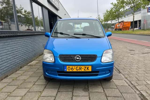 Opel Agila (2001) thumbnail 4