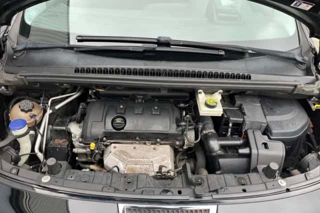 Peugeot 3008 (2009) thumbnail 5