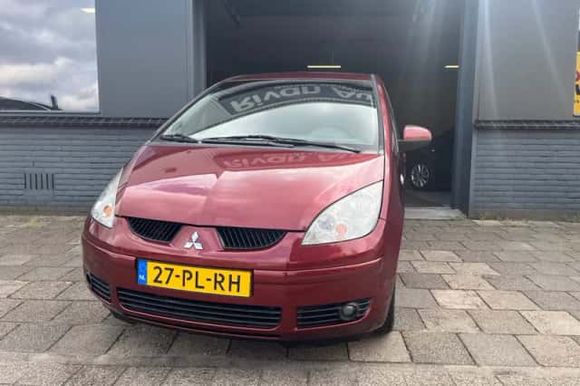 Mitsubishi Colt (2004) thumbnail 2