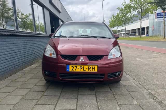 Mitsubishi Colt (2004) thumbnail 3