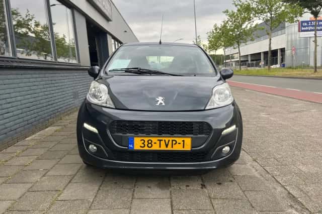 Peugeot 107 (2012) thumbnail 4