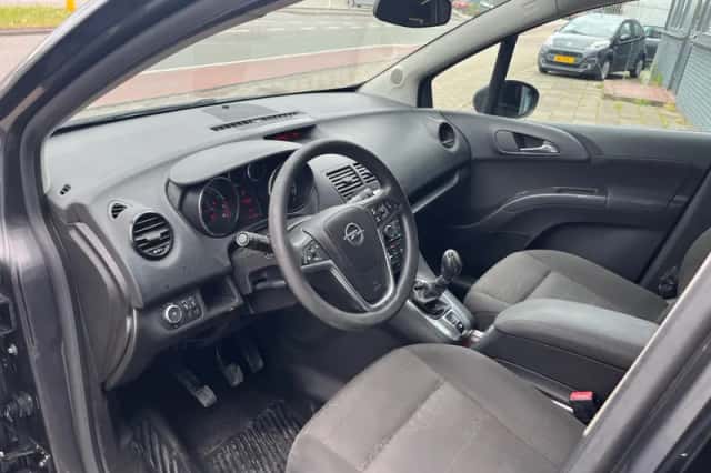 Opel Meriva (2011) thumbnail 5