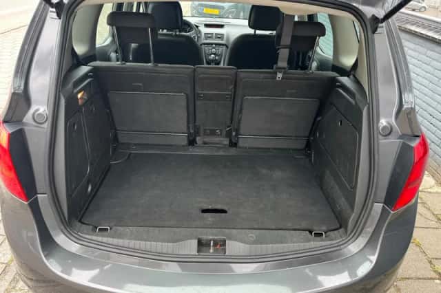 Opel Meriva (2011) thumbnail 6