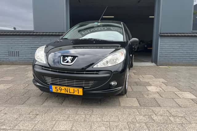 Peugeot 206 (2010) thumbnail 2