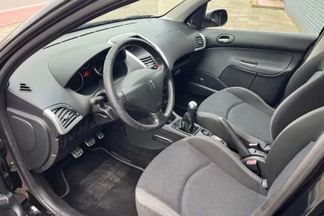 Peugeot 206 (2010) thumbnail 5