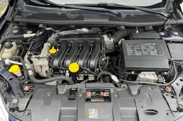 Renault Mégane (2010) thumbnail 5
