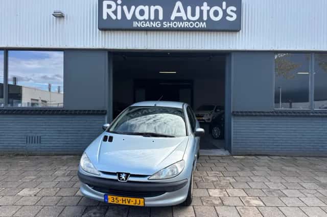 Peugeot 206 (2002) thumbnail 1